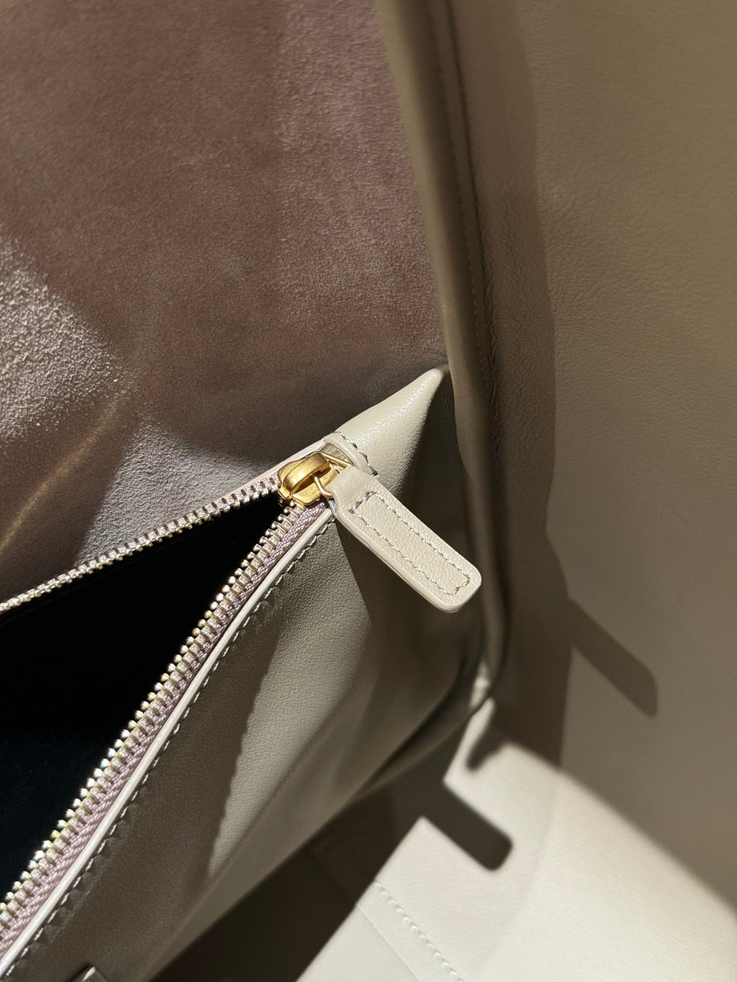 생로랑(YSL) 르 5아7 호보백 라지 토프