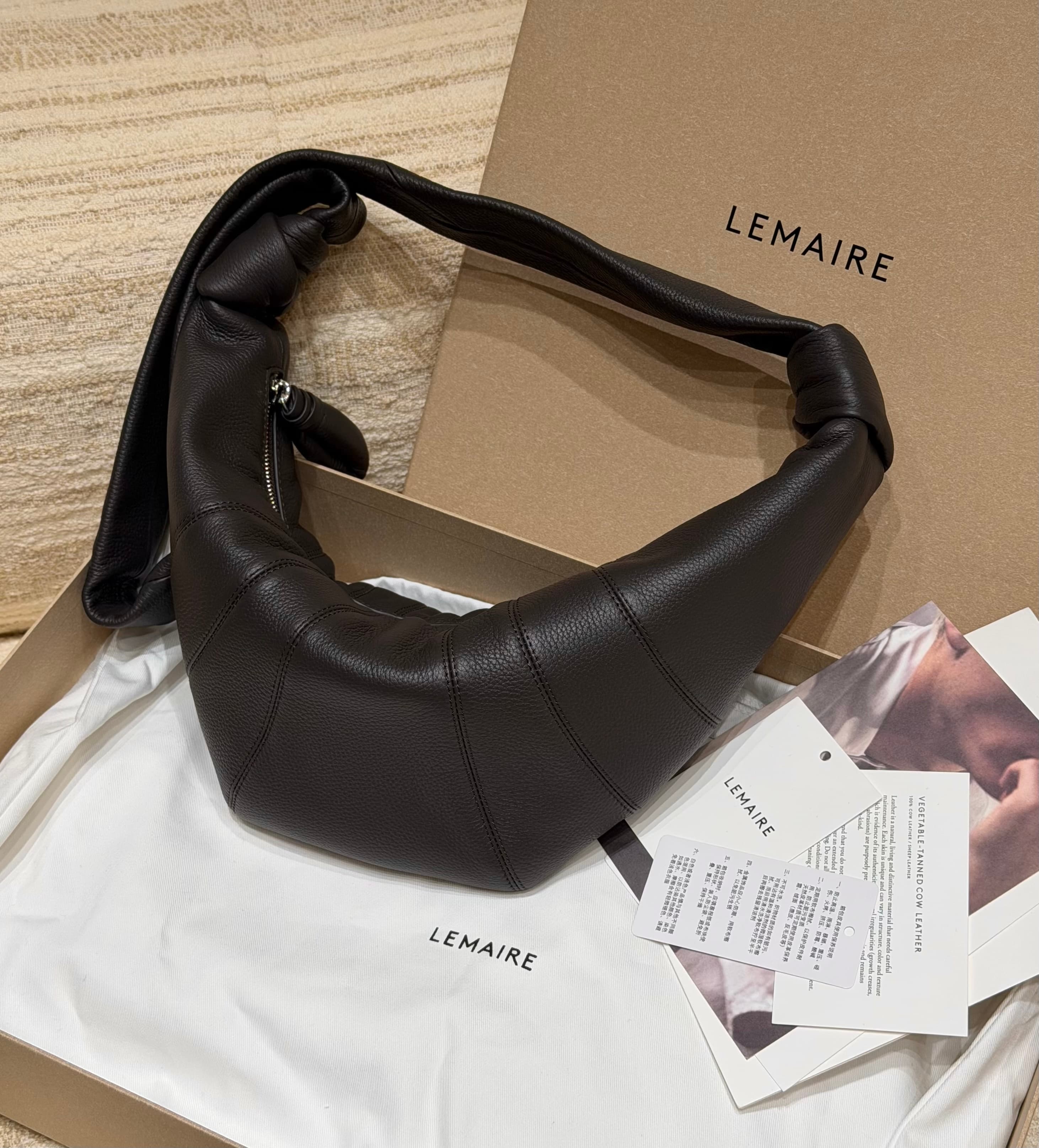 르메르 크루아상백 미디움 (Lemaire Croissant Bag Medium) 리치브라운
