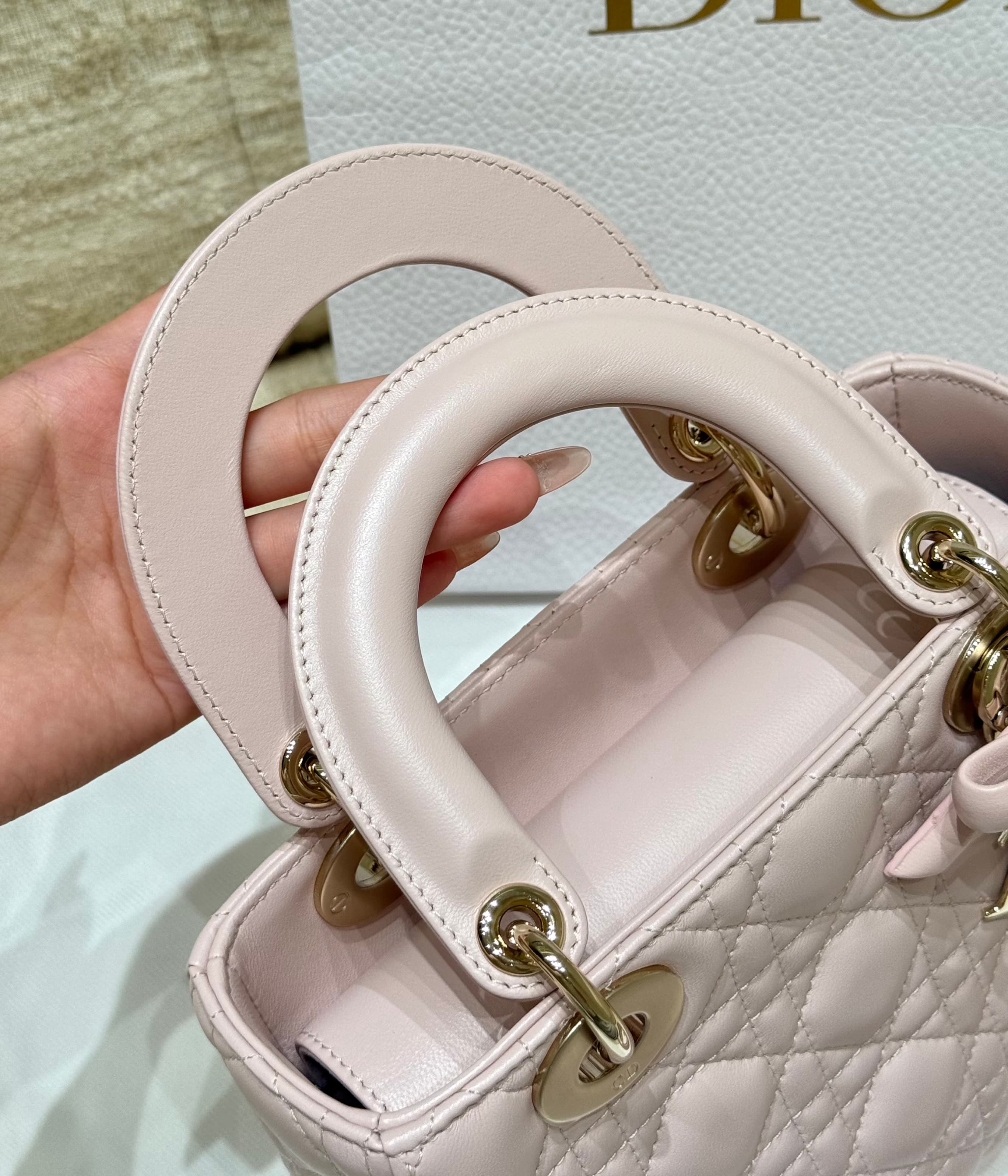 디올 레이디 디 보우 시리즈 핑크