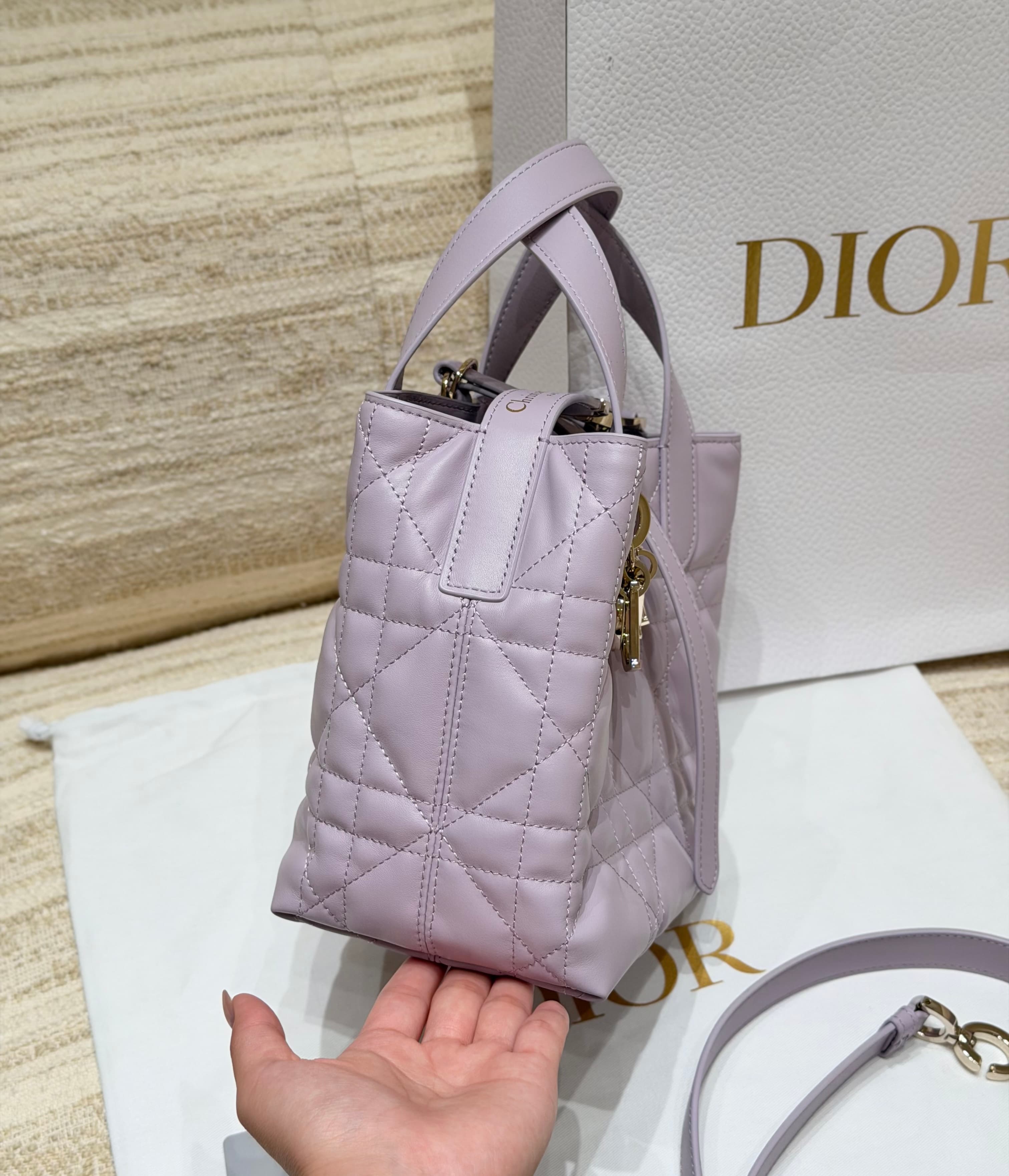 디올 퀼팅 미니 커뮤터백 라벤더