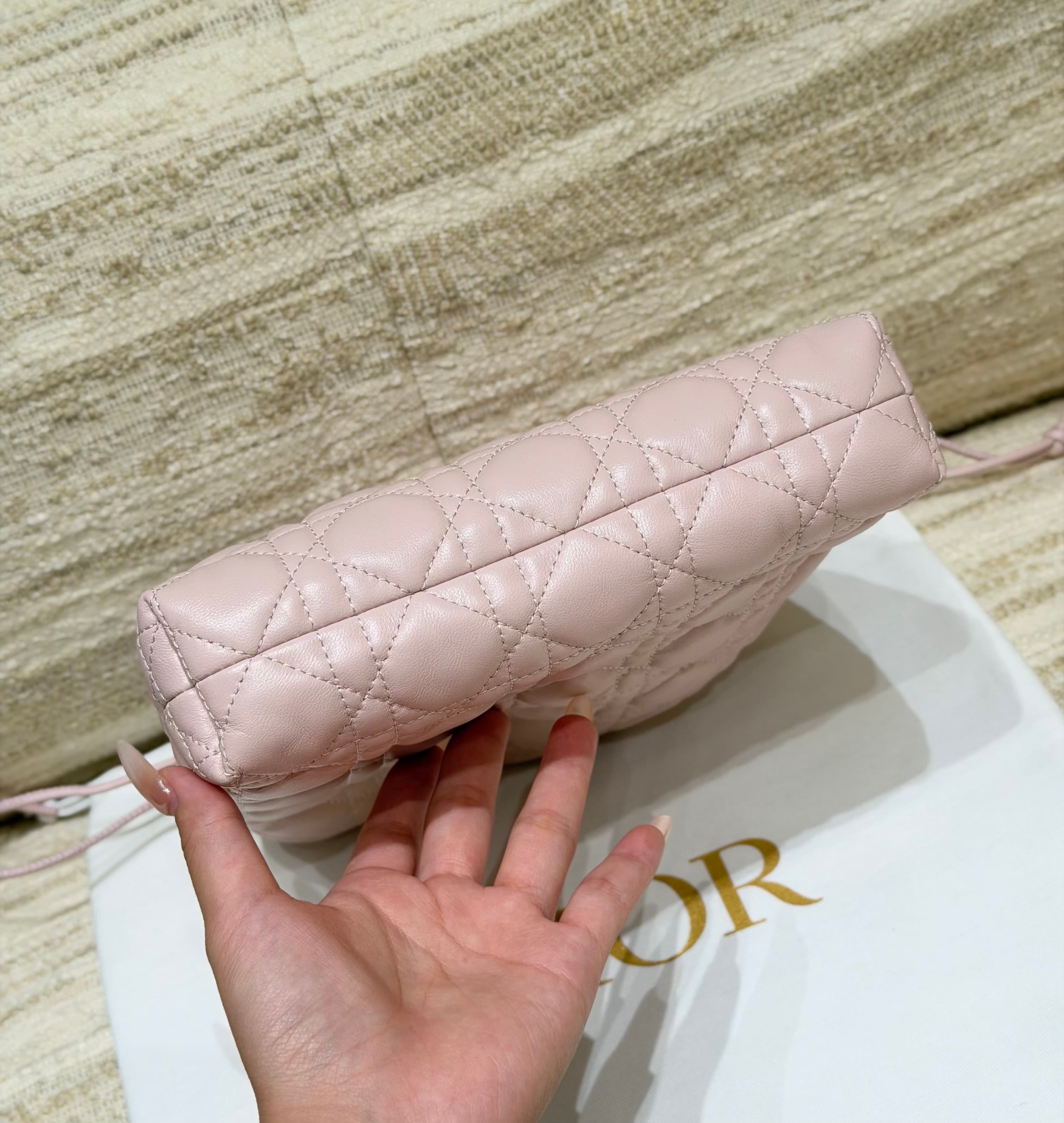 디올 퀼팅 버킷백 핑크
