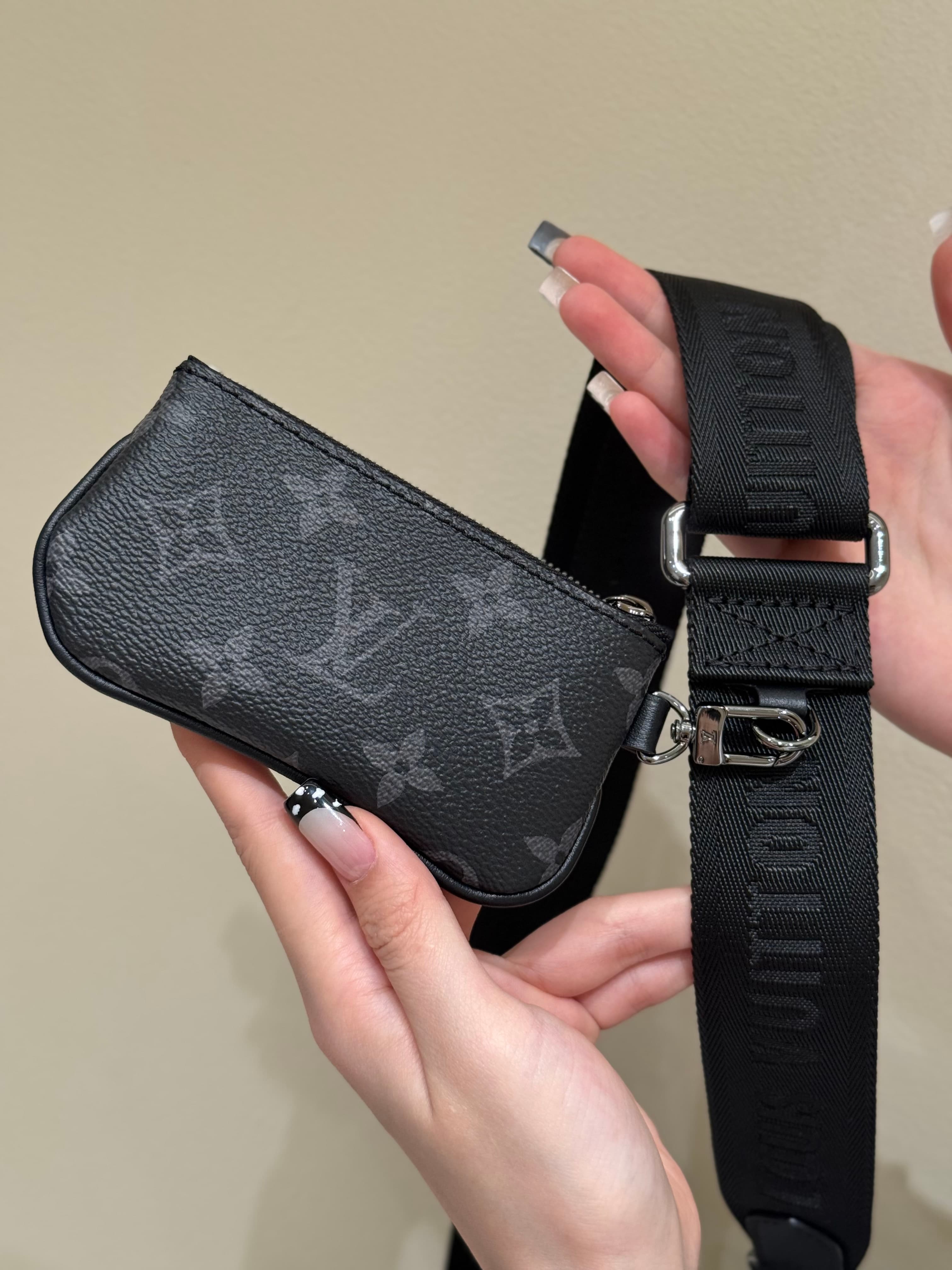 루이비통 트리오 메신저백 Trio Messenger Bag 모노그램 이클립스 블랙