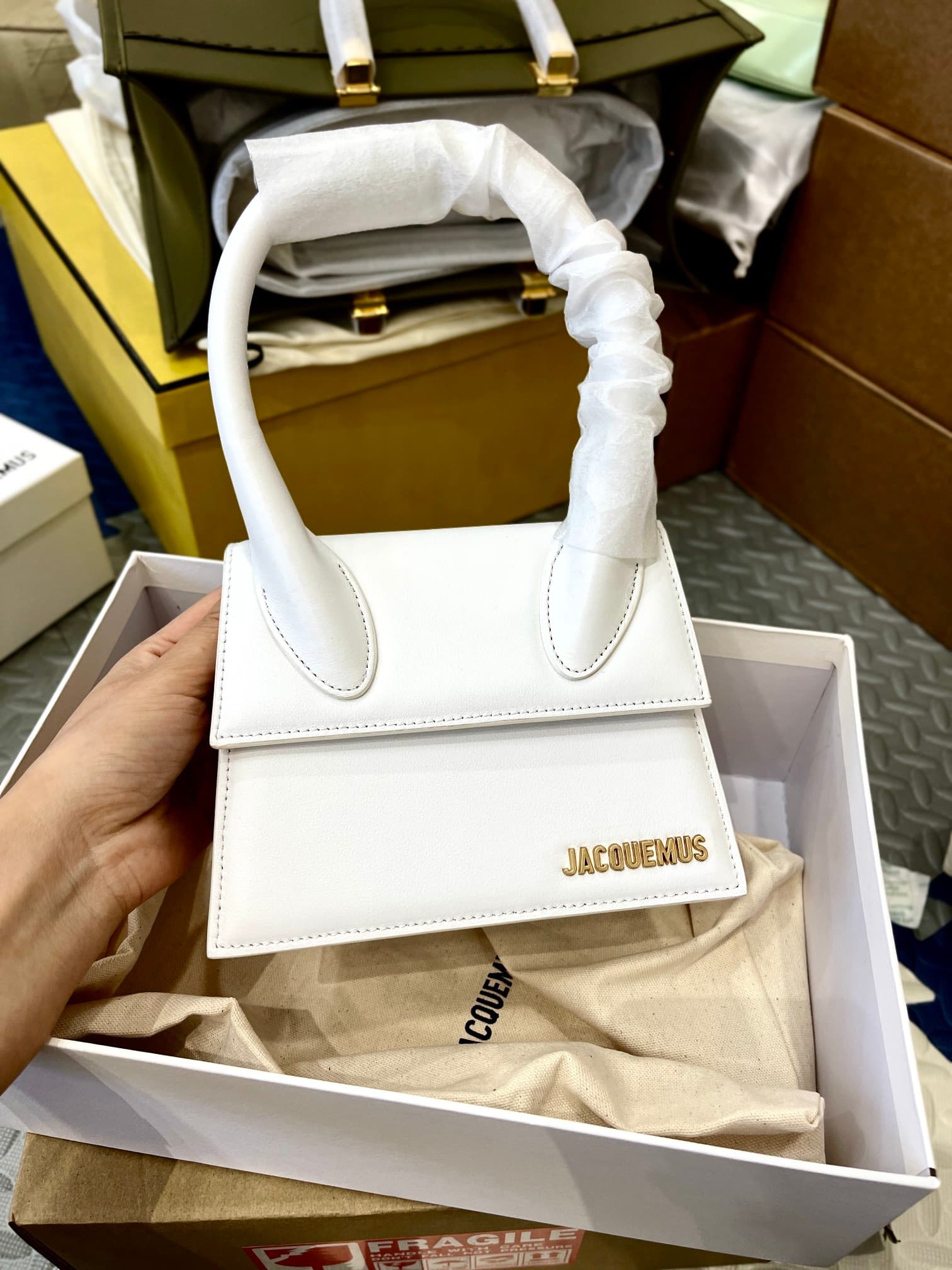 자크뮈스 핸드백 화이트