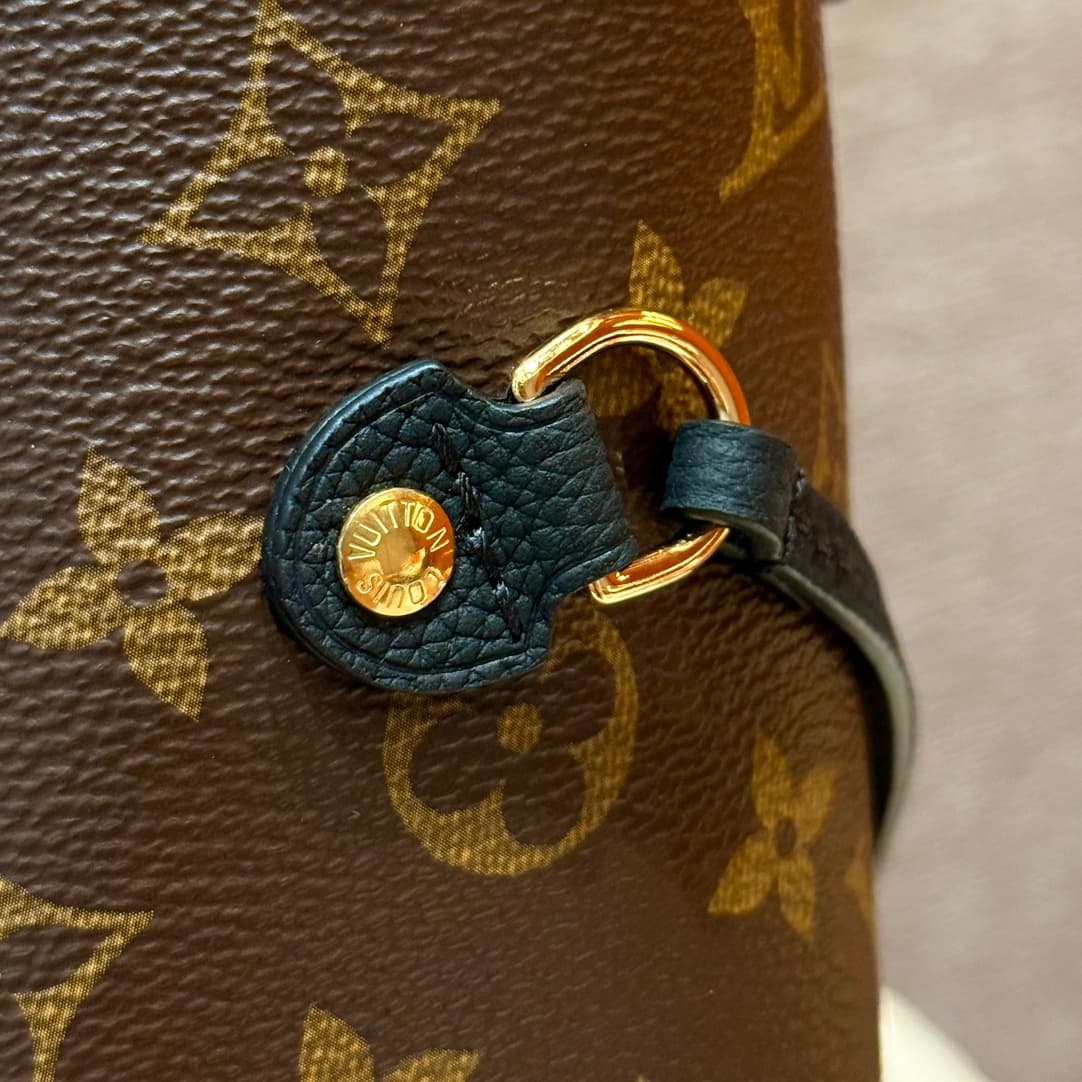 루이비통 네버풀 MM Neverfull MM 모노그램 브라운(블랙 트림 리버서블)