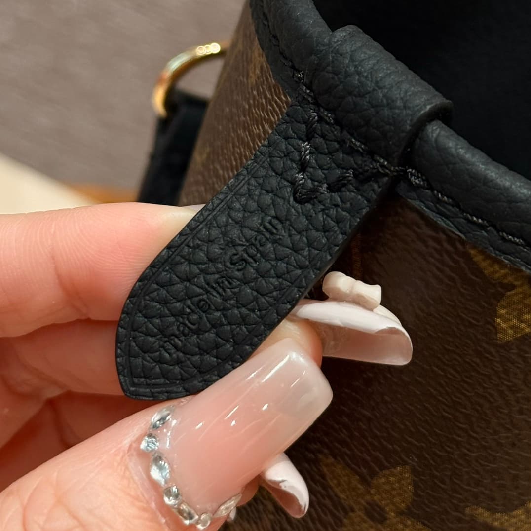 루이비통 네버풀 MM Neverfull MM 모노그램 브라운(블랙 트림 리버서블)