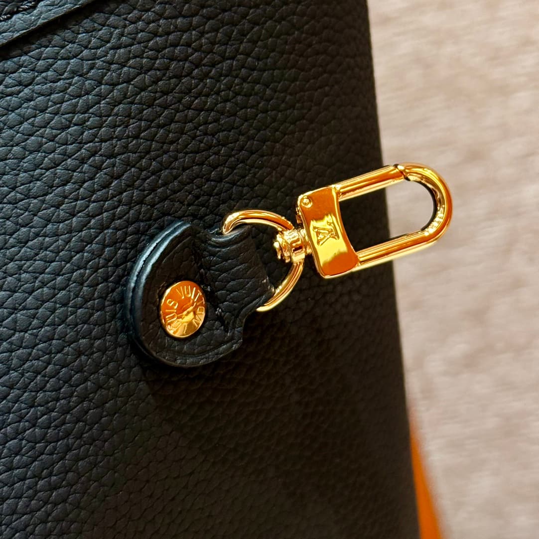 루이비통 네버풀 MM Neverfull MM 모노그램 브라운(블랙 트림 리버서블)