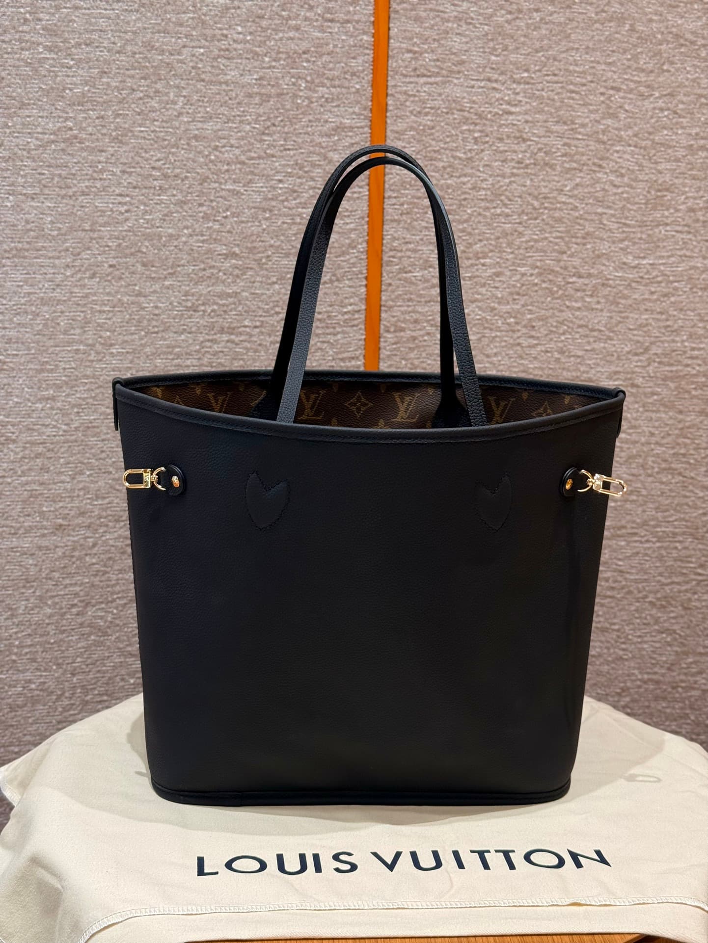 루이비통 네버풀 MM Neverfull MM 모노그램 브라운(블랙 트림 리버서블)