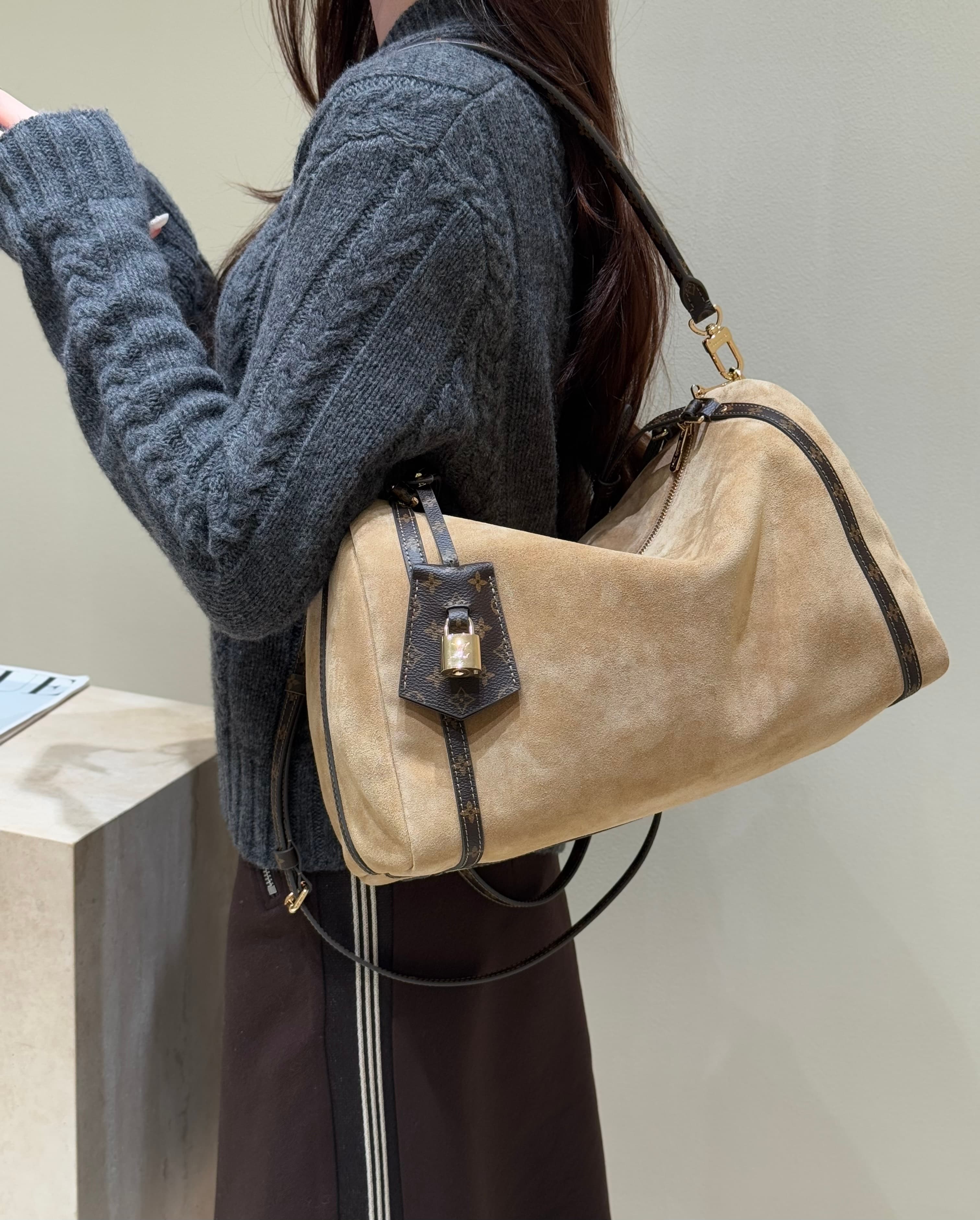 루이비통 파피용 MM (카멜)