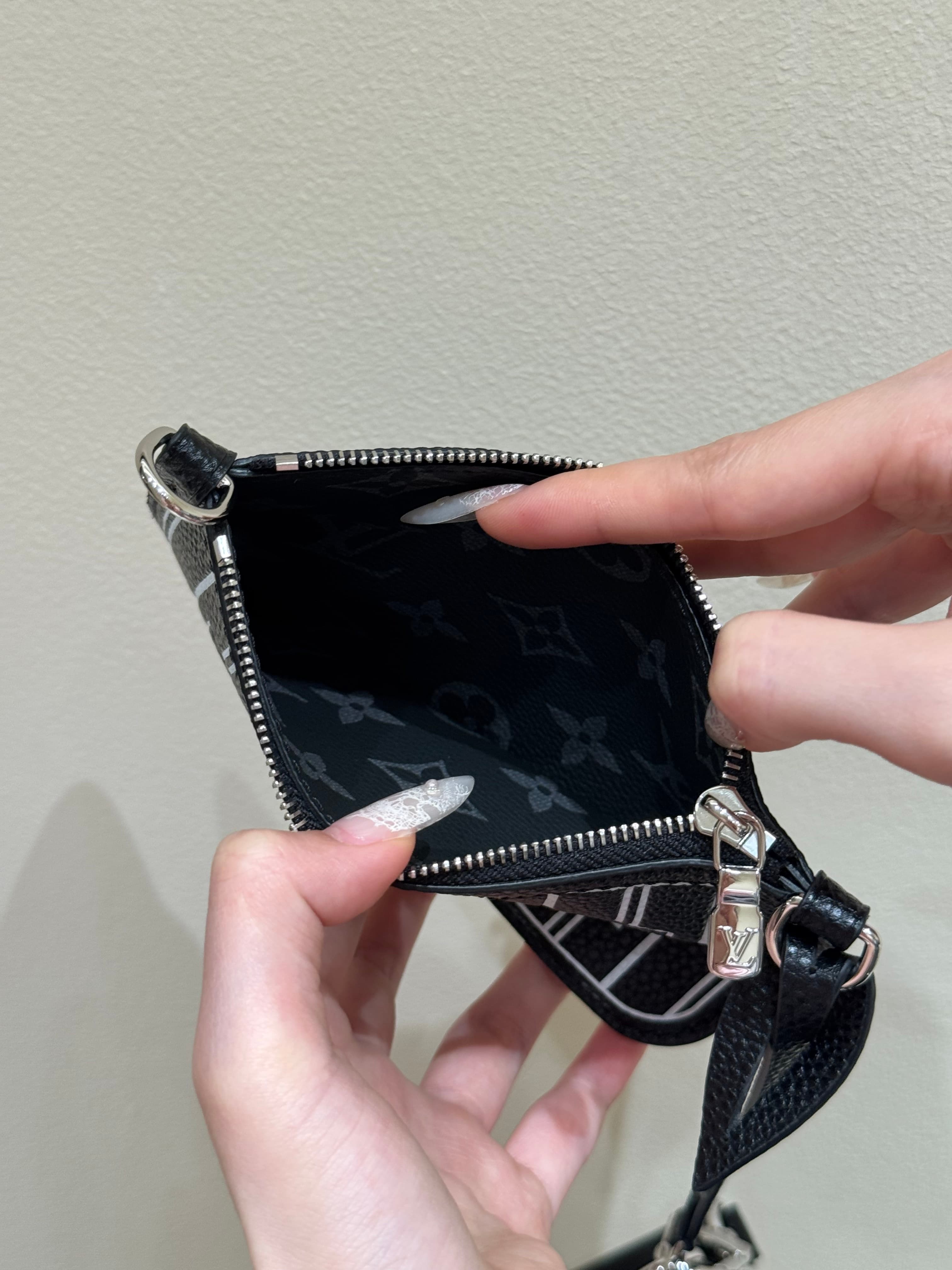 루이비통 네버풀 BB (블랙)