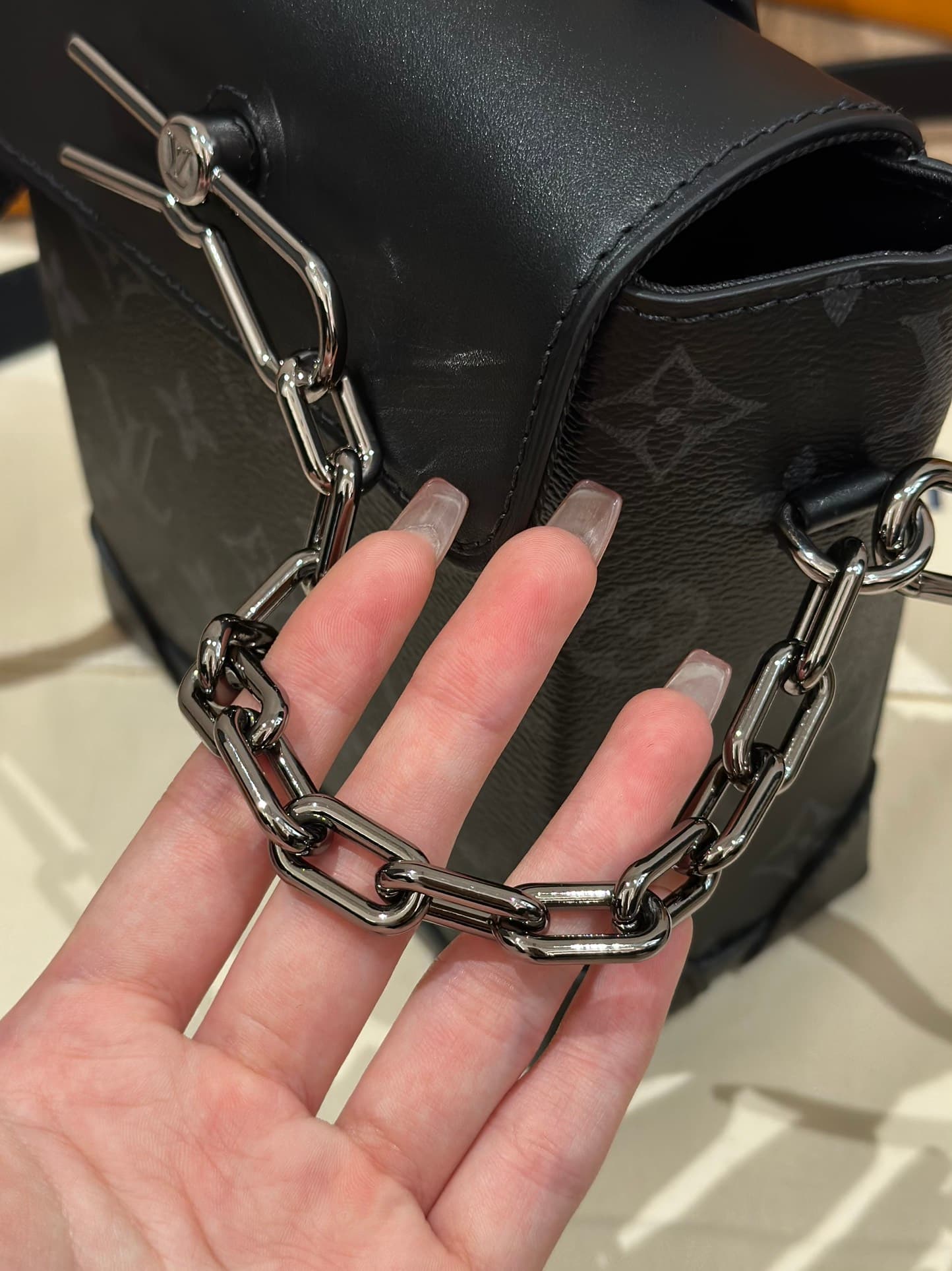 루이비통 스티머 나노 (블랙)