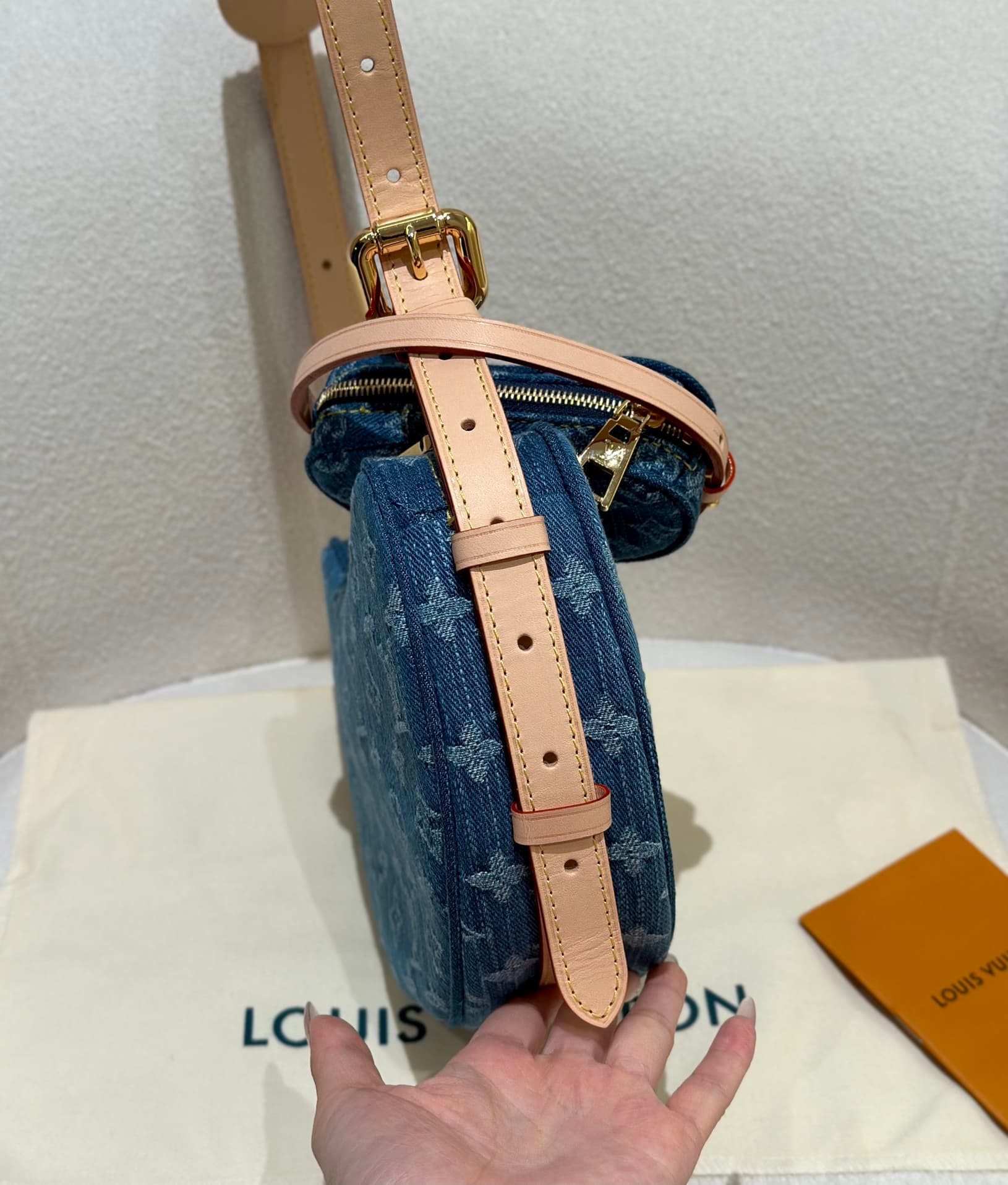 루이비통 크루아상 MM (데님)