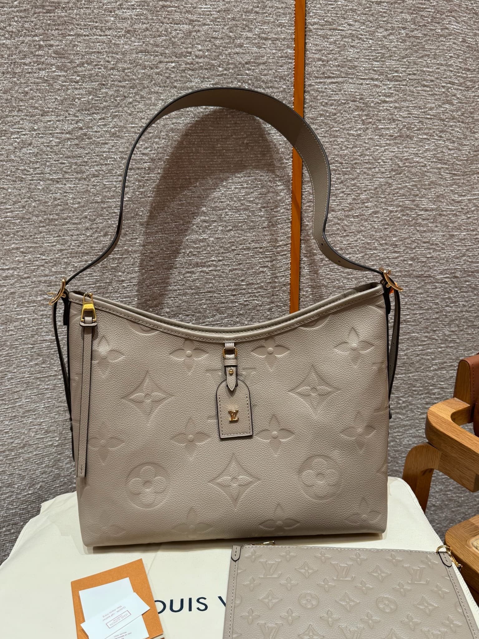 루이비통 캐리올 PM (토프)