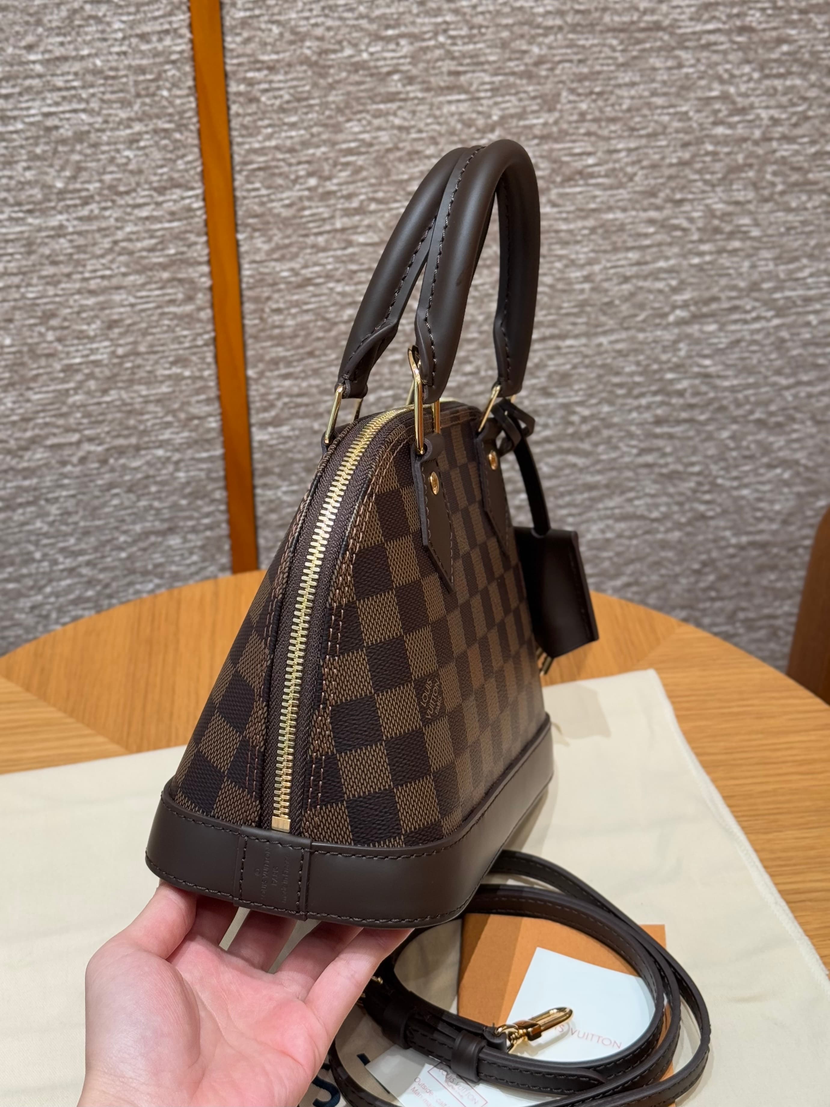 루이비통 알마 BB (브라운)