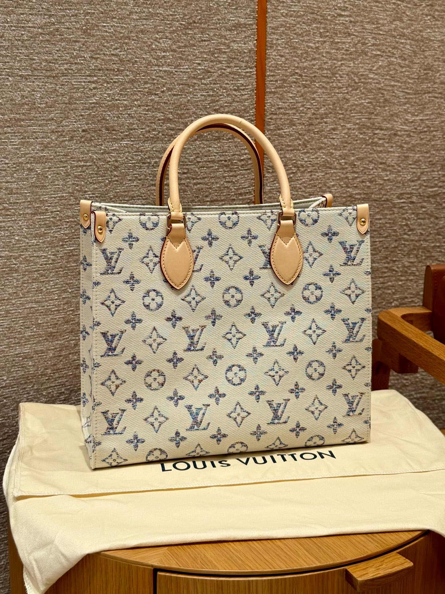 루이비통 온더고 MM (데님)