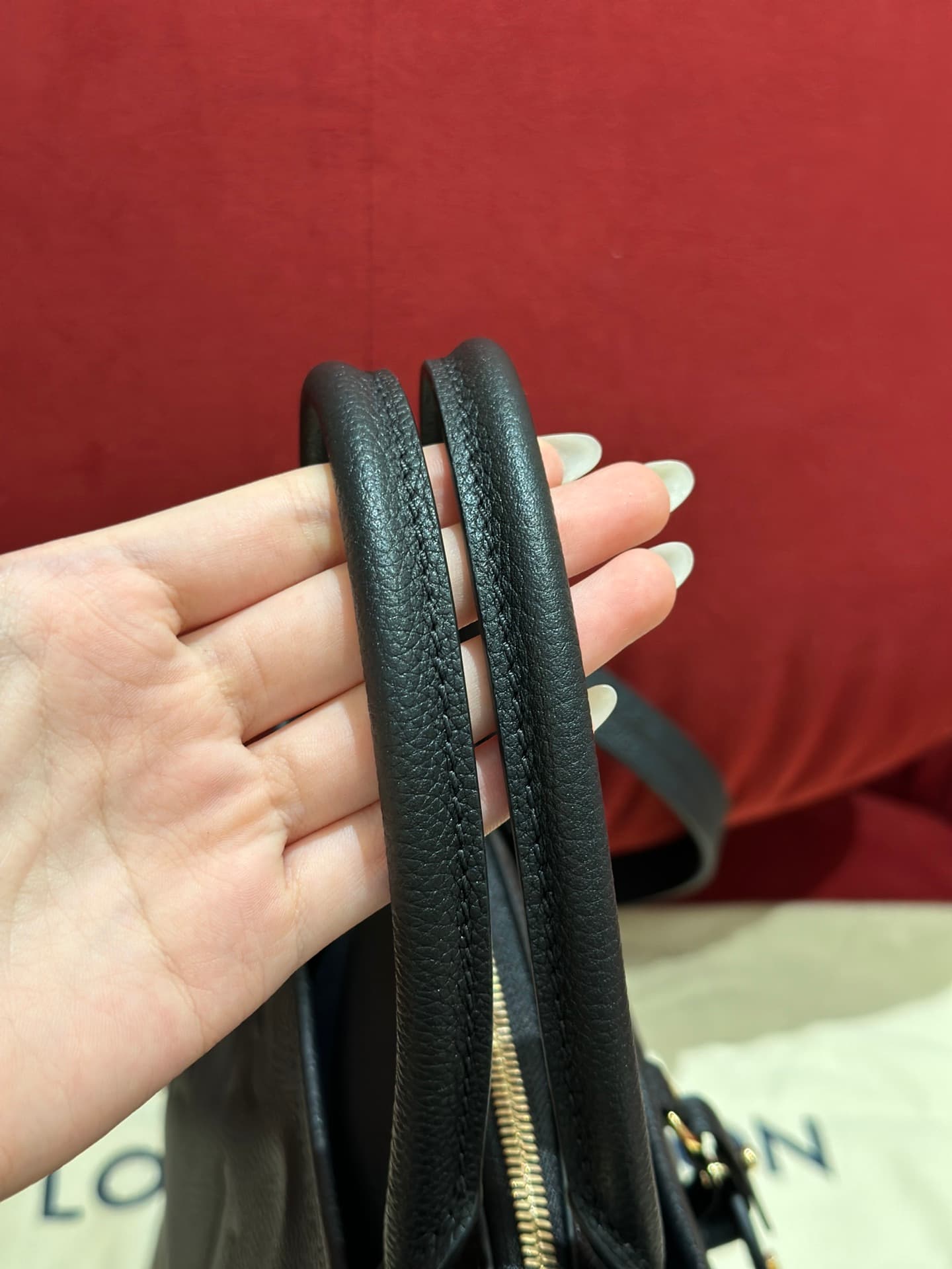 루이비통 트리아농 MM (블랙)
