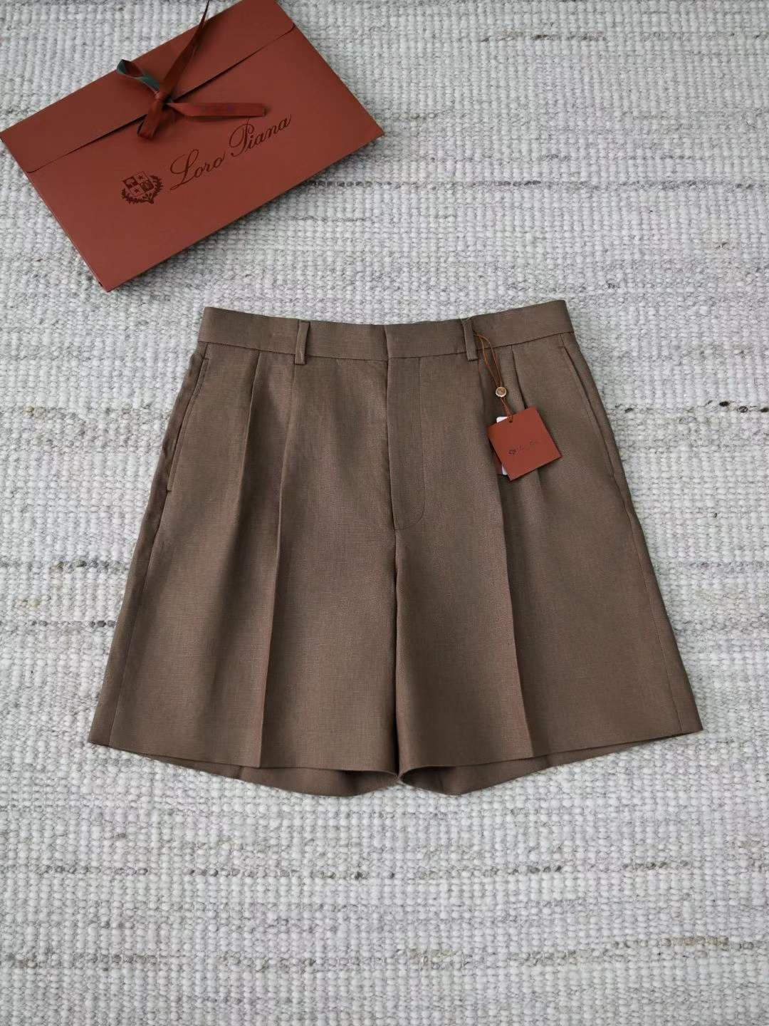 로로피아나 린넨 하이웨이스트 숏팬츠