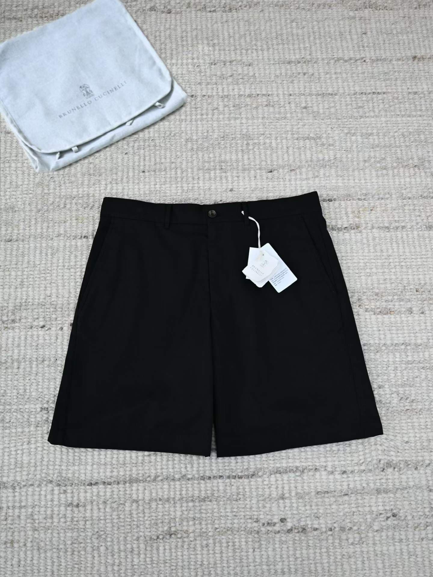 브루넬로 쿠치넬리 순면 미니멀 숏팬츠