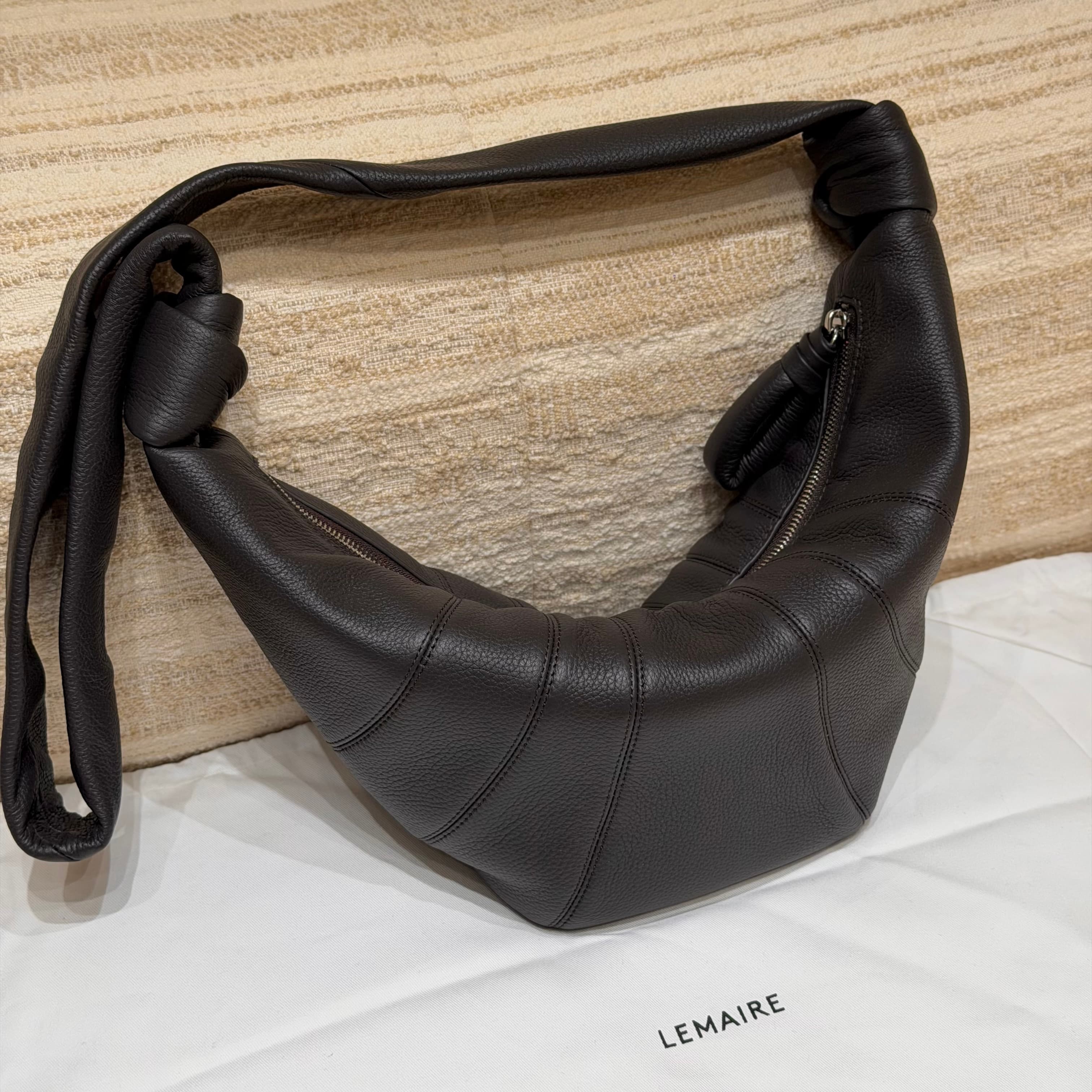 르메르 크루아상백 미디움 (Lemaire Croissant Bag Medium) 리치브라운